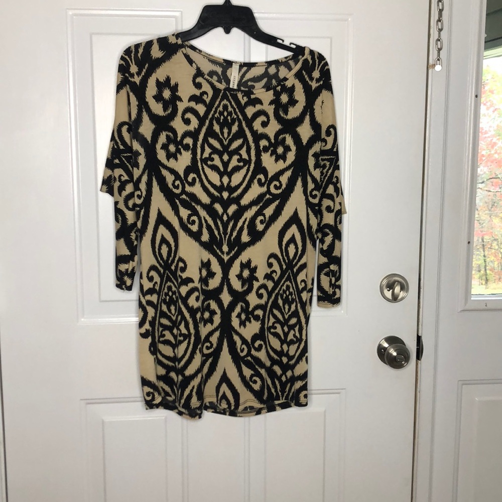 Damask pattern soft tunic top ~ L